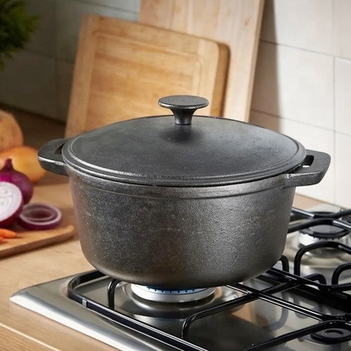 Cast iron dutch oven - cast,
